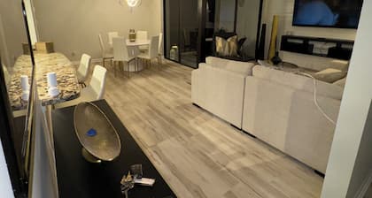 Delray Racquet Club, Modern Updated Condo! 2-Bedroom, 2 Bath 2 miles to beach