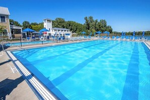 Piscine extérieure, piscine chauffée