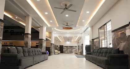 Navkar Palace Hotel & Resort