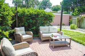 Terrace/patio - Victorian 2 beds 1 bath (North Mankato)