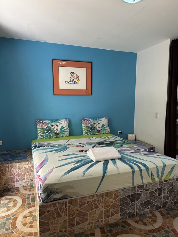 1 bedroom, WiFi, bed sheets