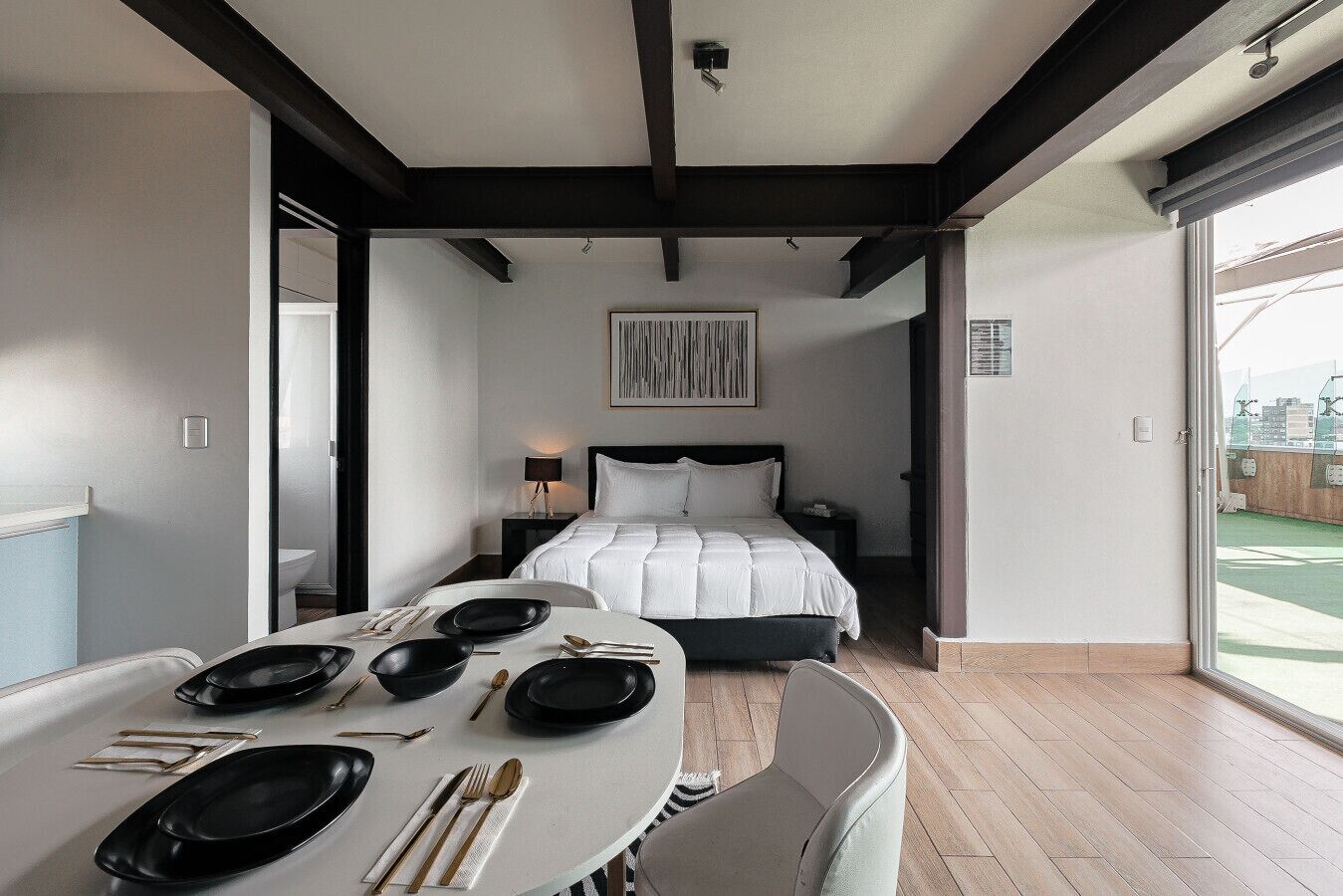 1 chambre, bureau, fer et planche à repasser, Wi-Fi gratuit