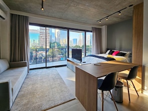 Desk, laptop workspace, free WiFi - VN Millenium by Housi (São Paulo)