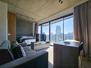 Desk, laptop workspace, free WiFi - VN Millenium by Housi (São Paulo)