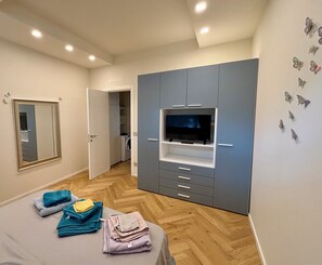 1 chambre, chambres insonorisées, fer et planche à repasser
