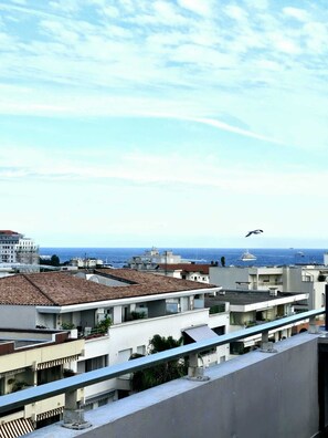 Property grounds - Le Duplex, 90 m2 luxury apartment 5 min from the beaches of Juan les pins (Antibes)