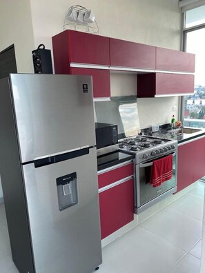 Fridge, microwave, oven, stovetop