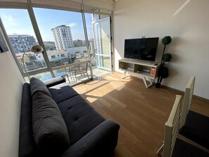 TV connectée, livres, chaßne hi-fi