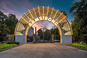 Unclassified image, 5 of 35, button - Lower Garden District Charmer, 4 Blocks to Parades (New Orleans)