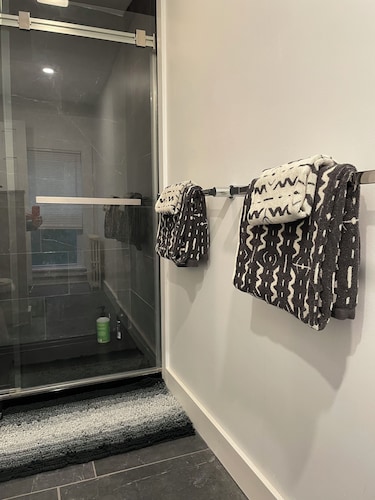 Amazing  2-bedroom apartment sunny and quiet in Great Barrington 