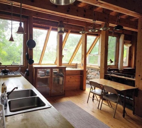 Private kitchen - The Found 40 (osage)