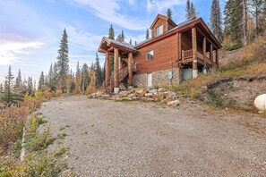 Exterior - Tollgate Haven by Park City w/ 3 master bed suites (Summit County)
