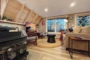 Télévision, cheminée