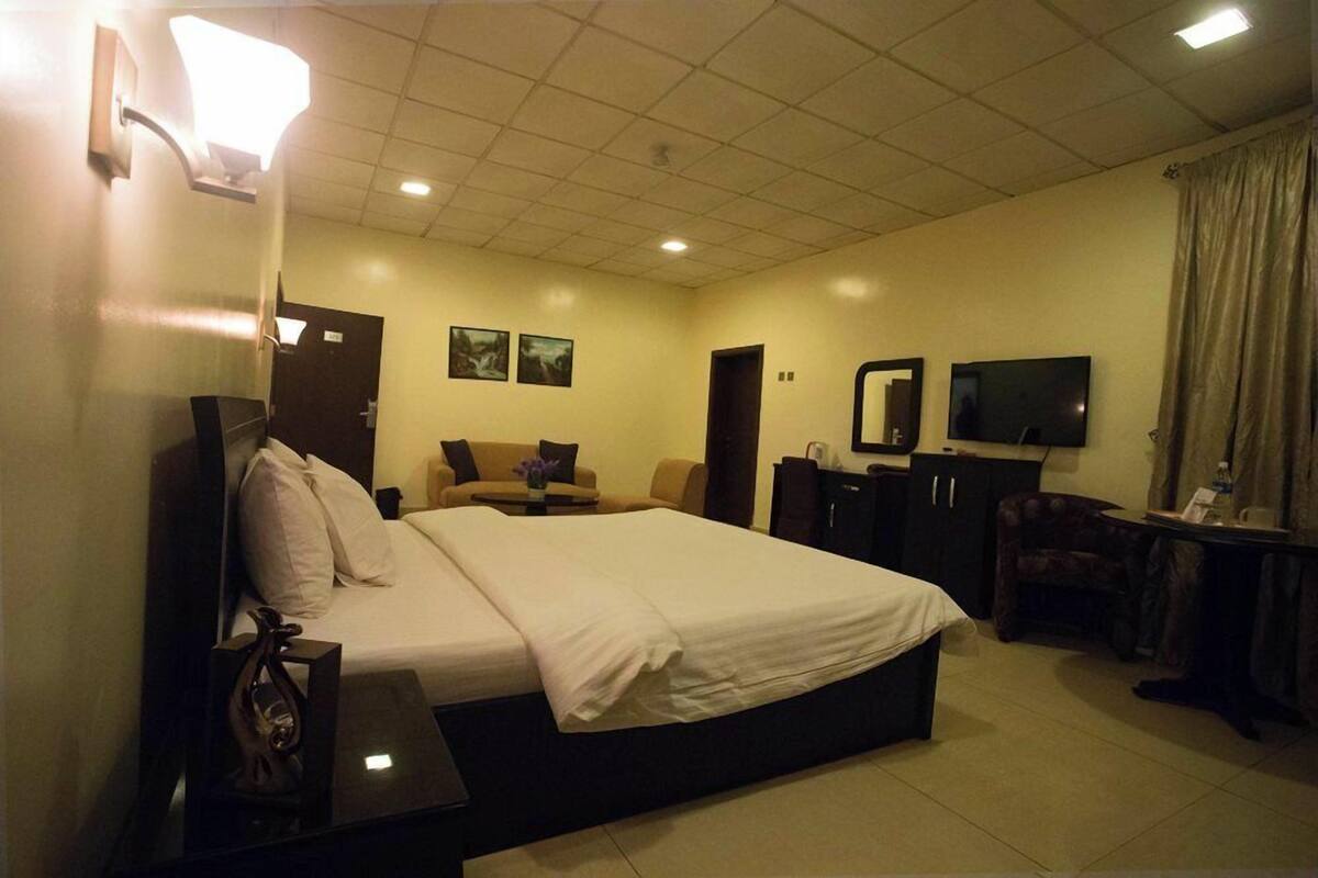 Junior Room, Balcony, City View | Desk, laptop workspace, free WiFi