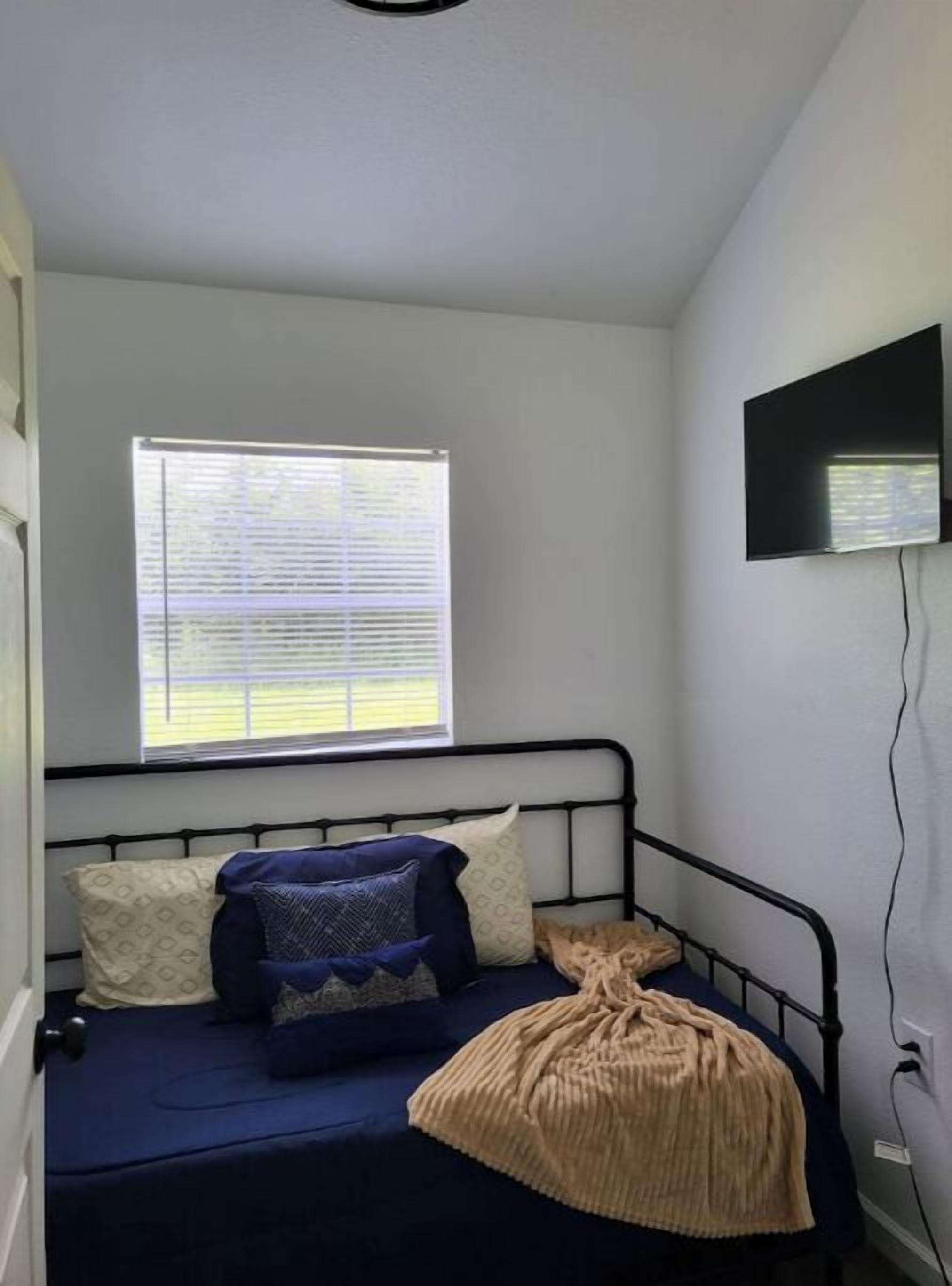 3 bedrooms, WiFi, bed sheets