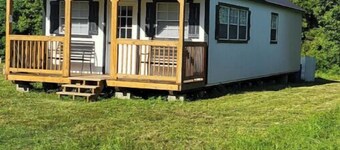 Peaceful and Private Cabin with fun activities for family & friends on 25 Acres