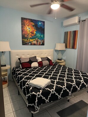 8 chambres, fer et planche à repasser, Wi-Fi, draps fournis