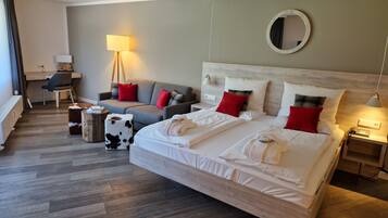 1 Schlafzimmer, Schreibtisch, WLAN, Bettwäsche