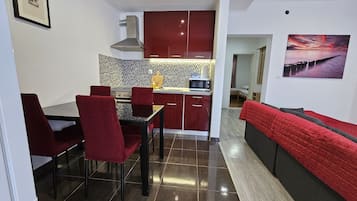 Comfort Apartment, 2 Bedrooms, Non Smoking, Kitchen | Private kitchen