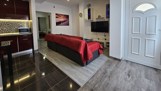 Appartamento Comfort, 2 camere da letto, non fumatori, cucina | Area soggiorno | Smart TV 55 pollici con canali via cavo