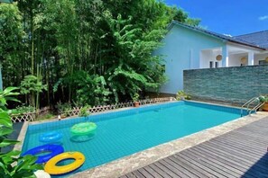 Alberca al aire libre