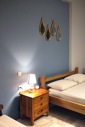 1 bedroom, iron/ironing board, WiFi, bed sheets - A2. Akrogiali Seaside apartment  (Akrogiali)