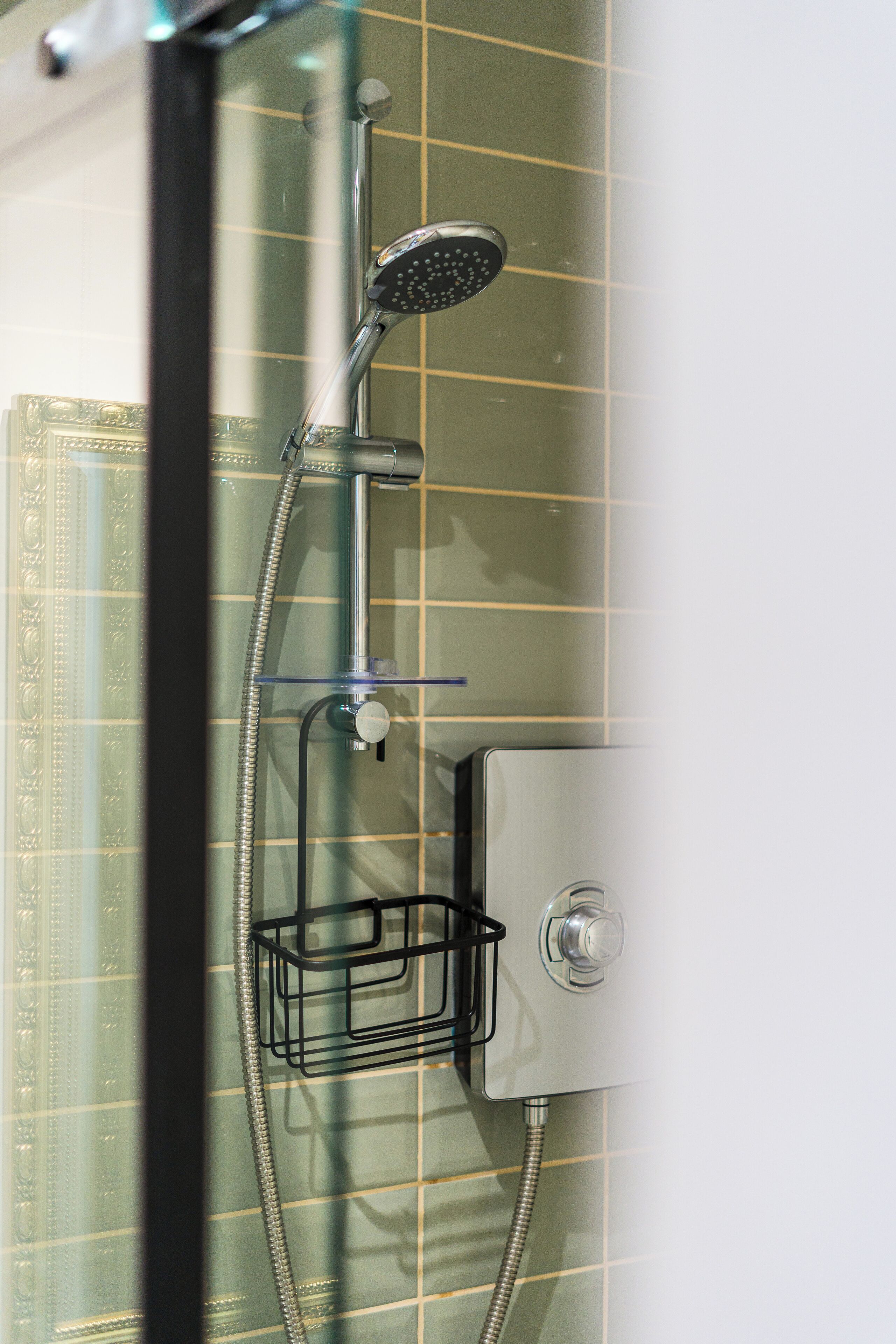 Shower kamar mandi