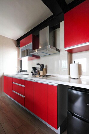 Microwave, stovetop, coffee/tea maker, electric kettle - Experience Luxury at Mr. Herold Homes (Mexico City)