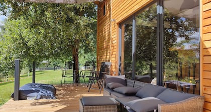 TinyHousebeiDresden unser größtes winziges Häuschen für bis zu 7 Personen, Kaminofen, große Terrasse - Nähe Sächsische Schweiz