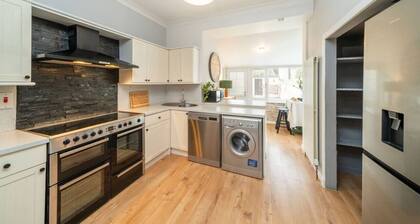 Barclay, Stonehaven Seaside Home