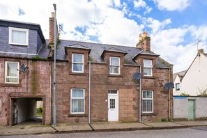 Exterior - Barclay, Stonehaven Seaside Home (Aberdeenshire)