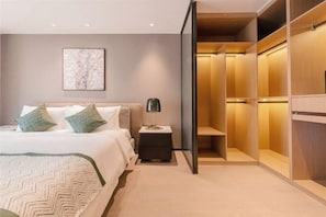 Soundproofing, cots/infant beds