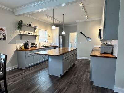 Grace Delani Getaway. Charming 3 bedroom home located in Gastonia, NC.