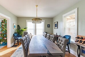 Interior - Game day house, walkable to campus (State College)
