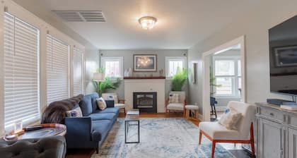 Game day house, walkable to campus