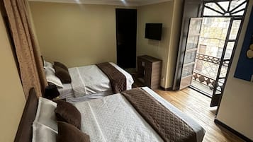 Phòng đôi Deluxe, ban công, quang cảnh thành phố | 1 phòng ngủ, truy cập Internet không dây miễn phí