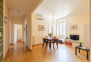Dining - iFlat | Lovely and Cozy Apartment (Roma)