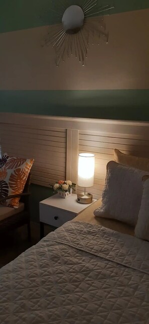 1 chambre, bureau, fer et planche à repasser, Wi-Fi gratuit