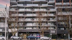 Niet-geclassificeerde afbeelding, 3 van 28, knop