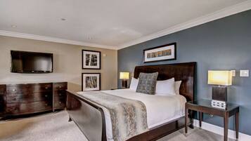 1 quarto, cofres nos quartos, ferros/tábuas de passar roupa