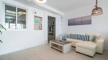 Een smart-tv en een kantoor