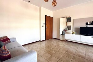 TV - SE123 - Marzocca, three-room apartment 300 meters from the sea (Marzocca)