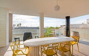 Outdoor dining - 3 bedroom cozy apartment in Grottaglie (Grottaglie)