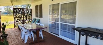 2-bedroom house with Free Wi-Fi, AC and lagoon view in welcoming Aitutaki