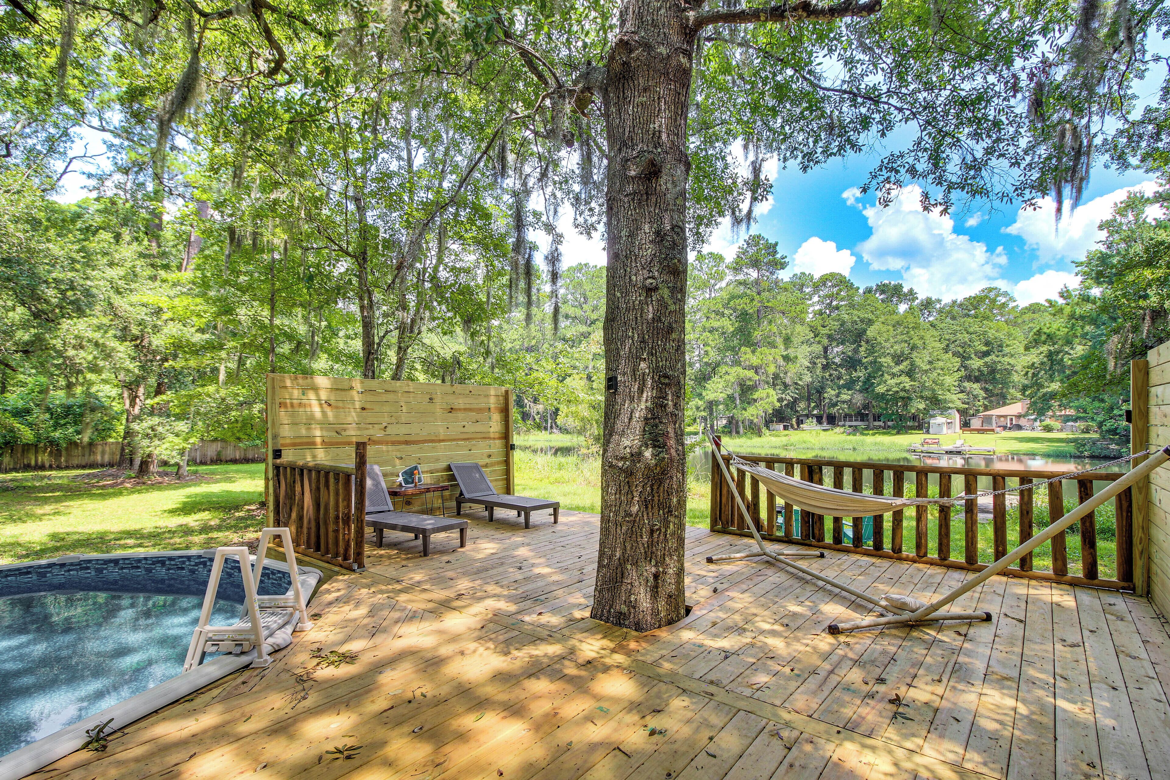 Lakefront Getaway: Pool & Dock ~ 31 Mi to Savannah