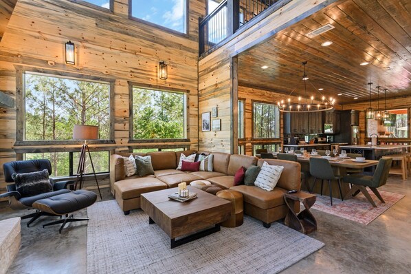 智能电视、壁炉、电子游戏、桌上足球