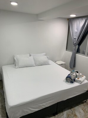 Comfort Room, City View