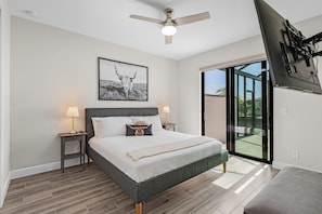 4 bedrooms, desk, iron/ironing board, travel crib