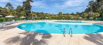 Superbe T4 pour 8 | 1.5 km de la mer | Piscine