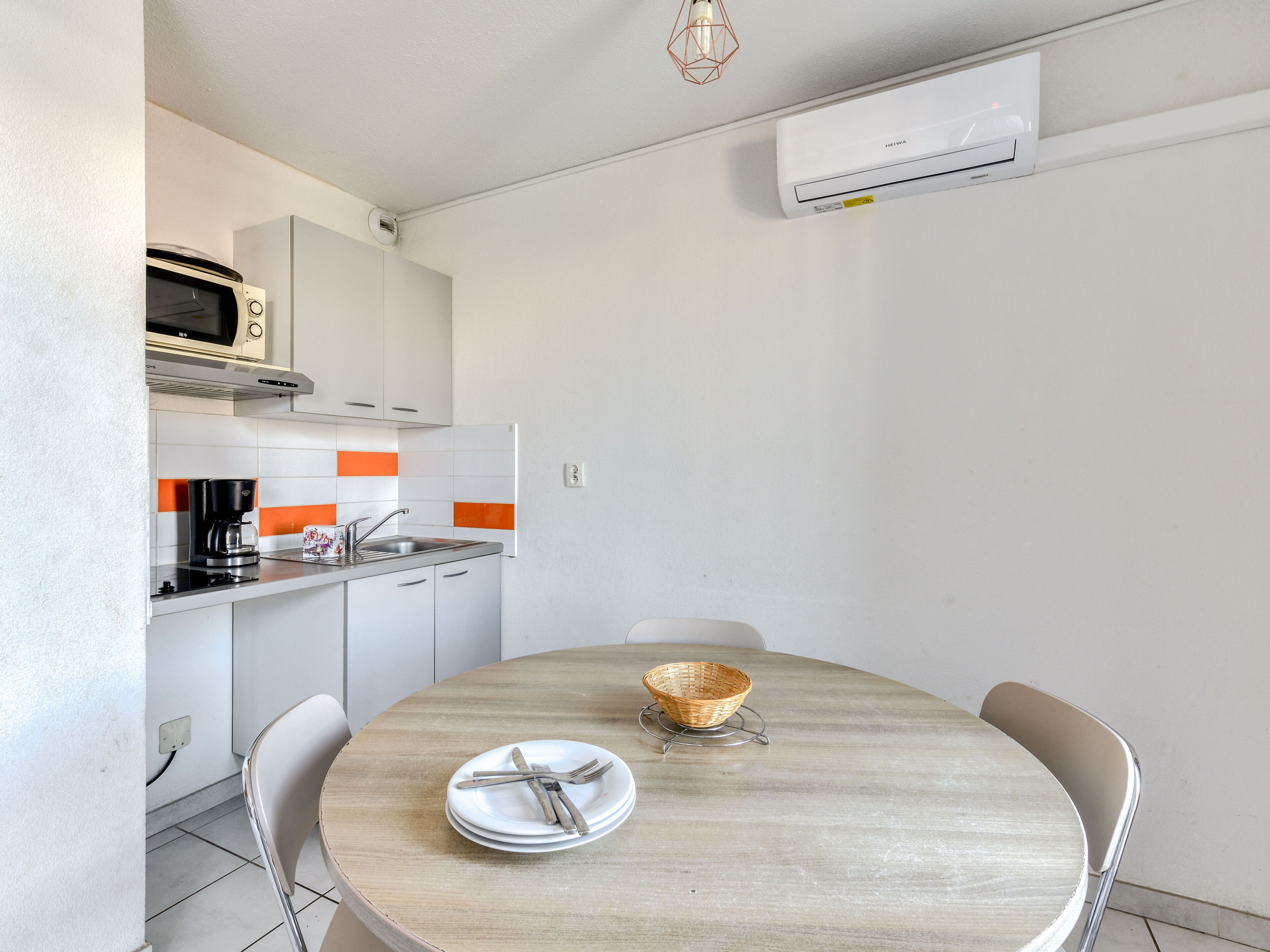 Micro-ondes, plaque de cuisson